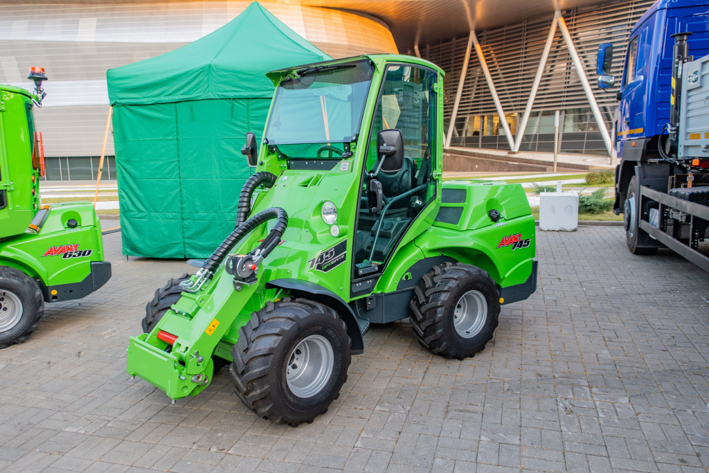 Avant_745_(Minsk)_2 (1).jpg